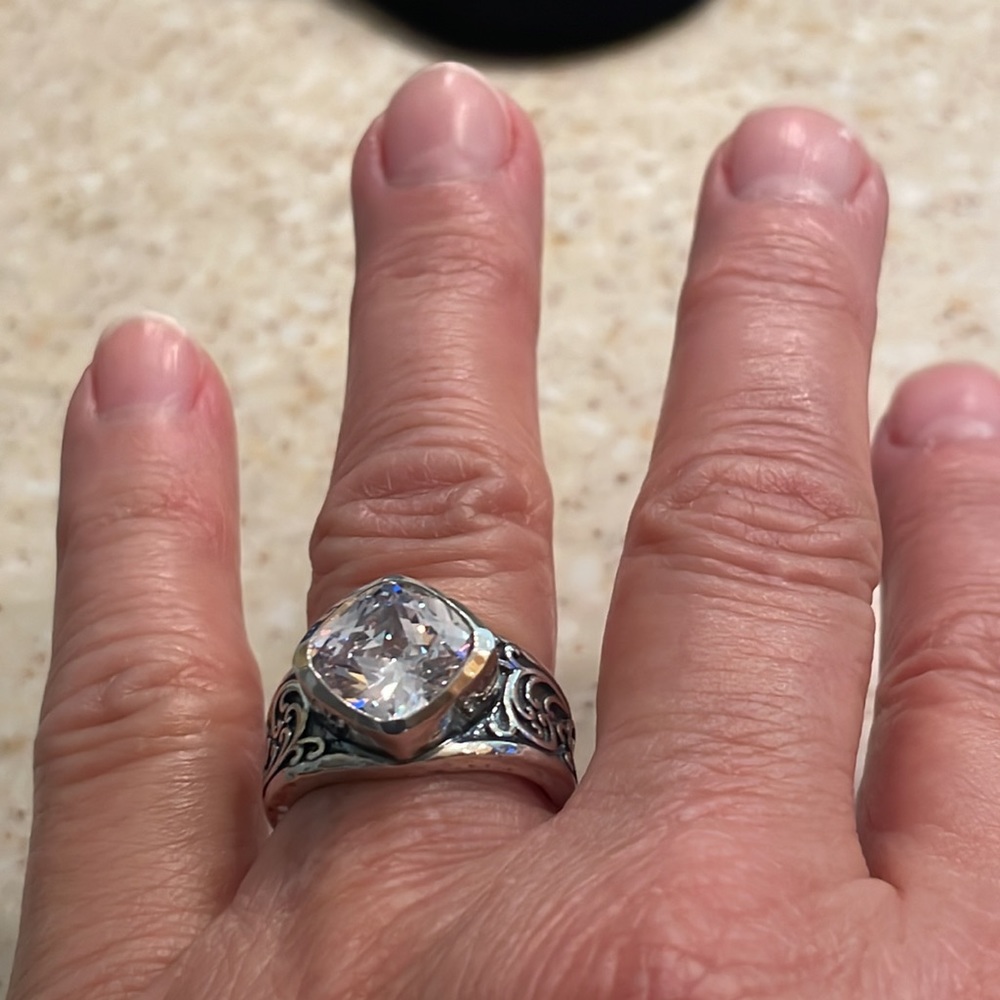 Grace & Heart Ionia Ring